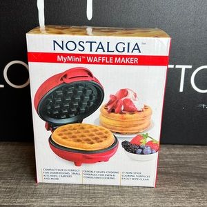NWT Nostalgia MyMini Personal Electric Waffle Maker